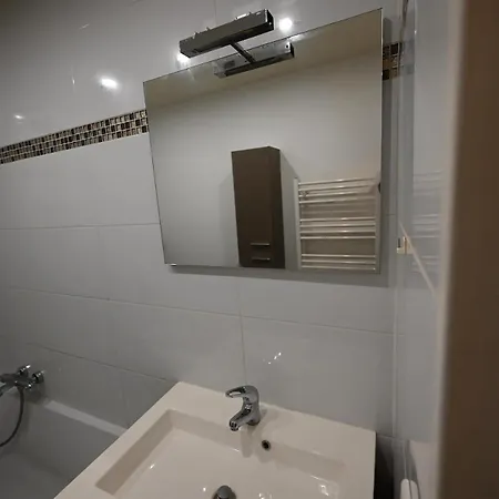 4 Person Apartment